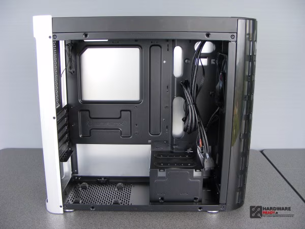 Bitfenix Pandora Window (27)