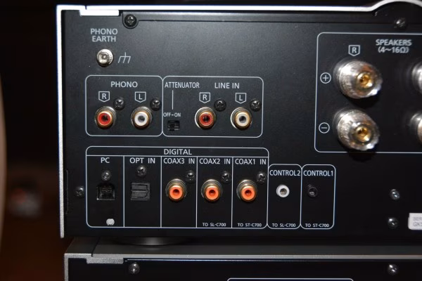 suc700back 1