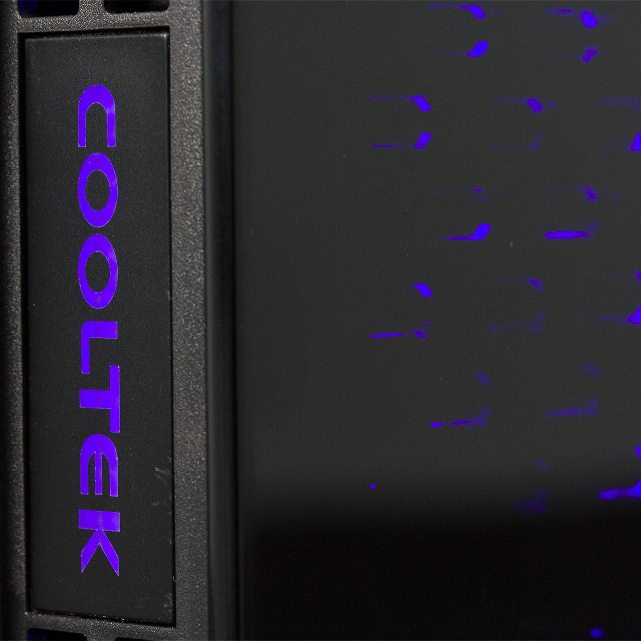 Cooltek Presenta The TG-01 Blue, Green, Red And RGB - Hardware Ready