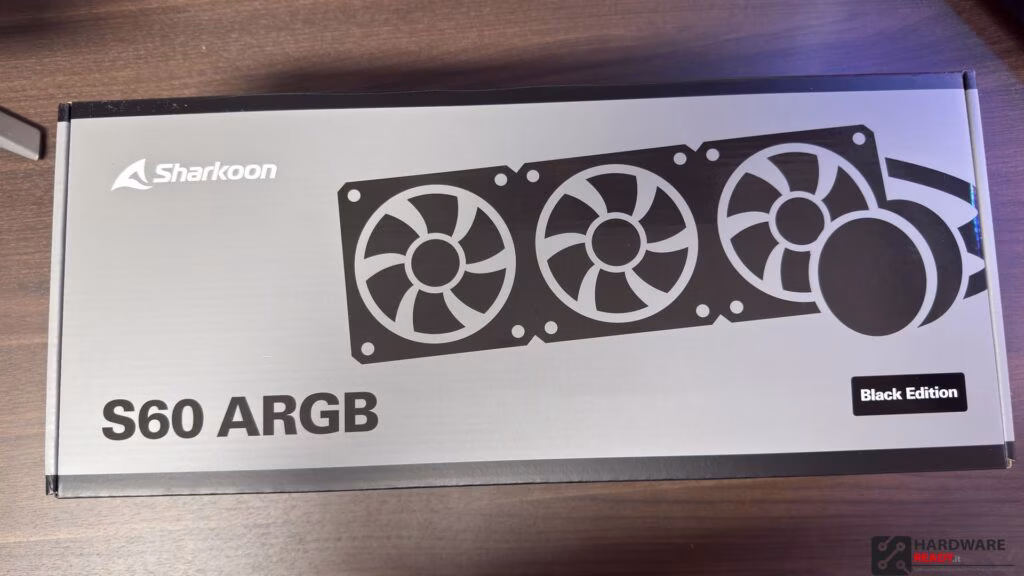 Sharkoon S60 ARGB Black recensione: AIO 360 mm con ARGB, specchio infinito e ottimo rapporto qualità prezzo