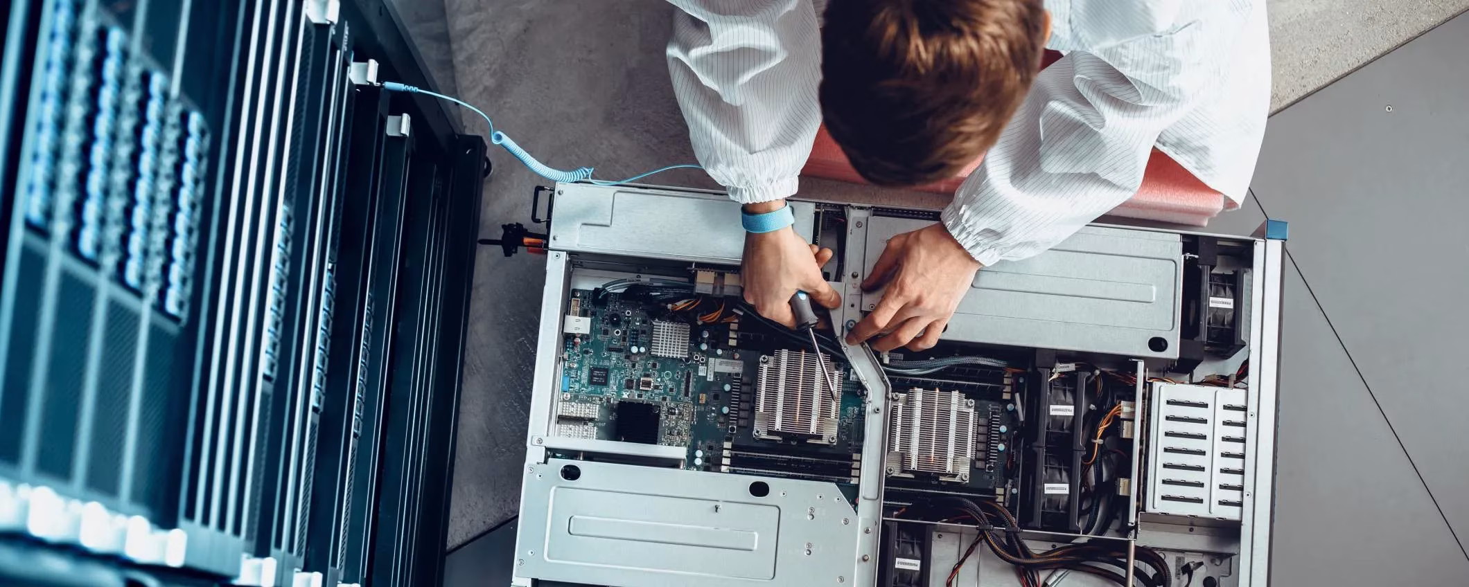 Cavi riser per GPU di fascia alta: attenzione ai rischi con RTX 5090
