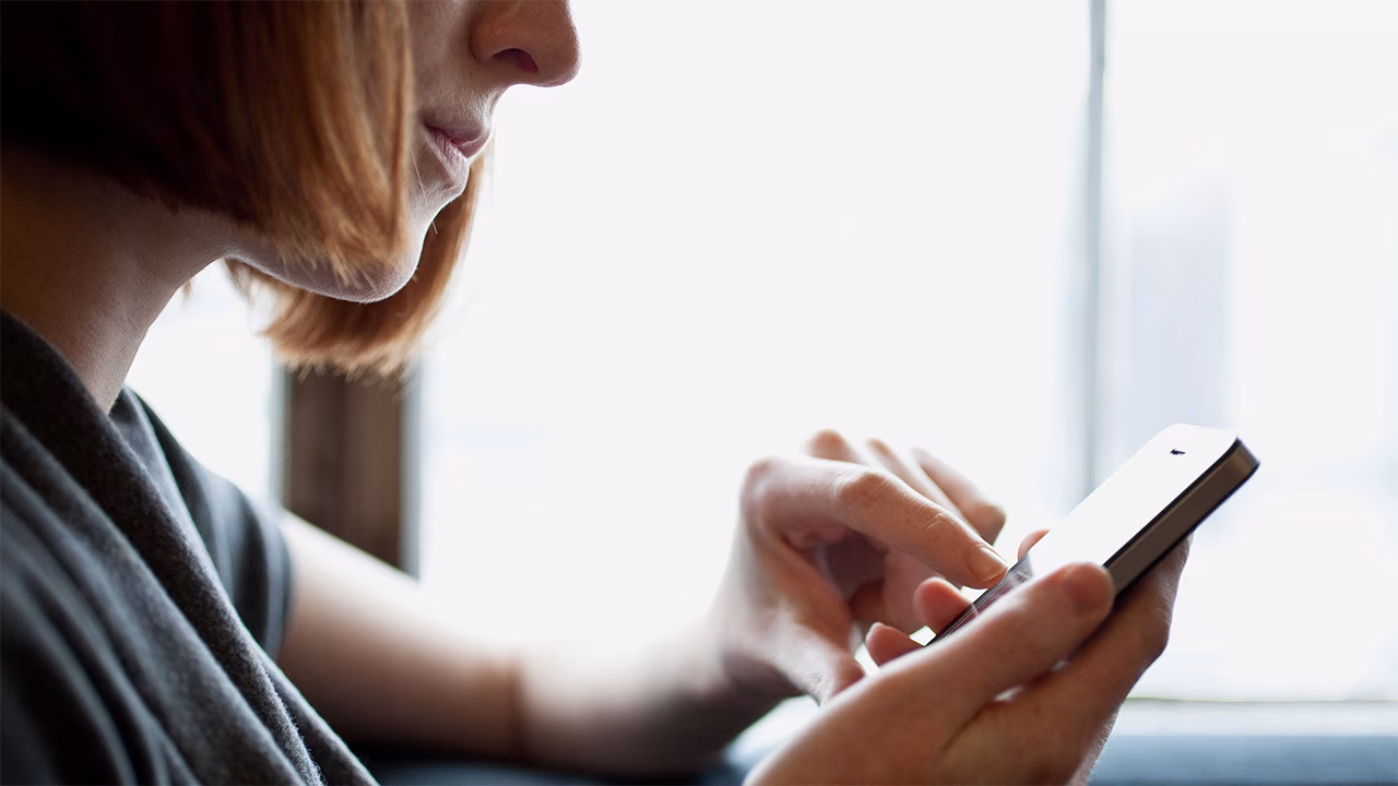 Il 70% della Gen Z non uscirebbe con chi si affida all'AI per analizzare i propri sentimenti