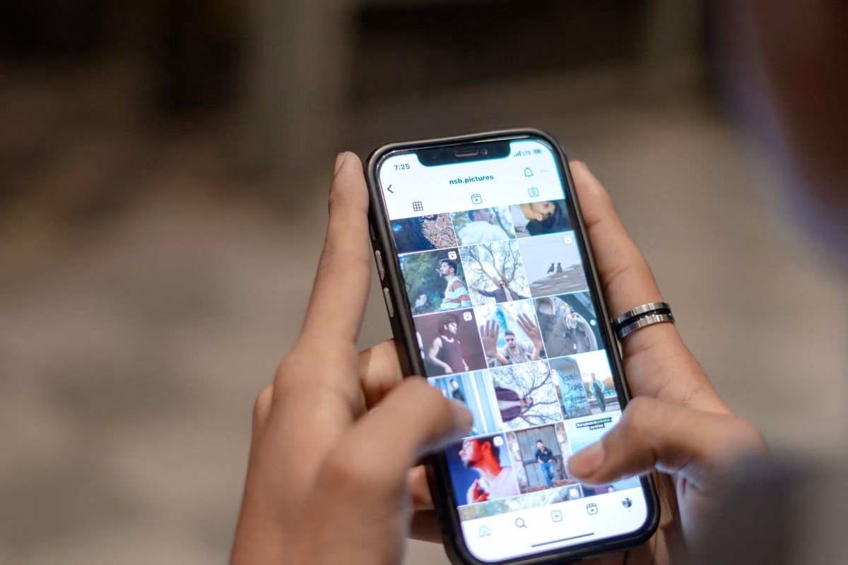 Instagram rimuove la funzione di modifica immagini AI basata su account pubblici