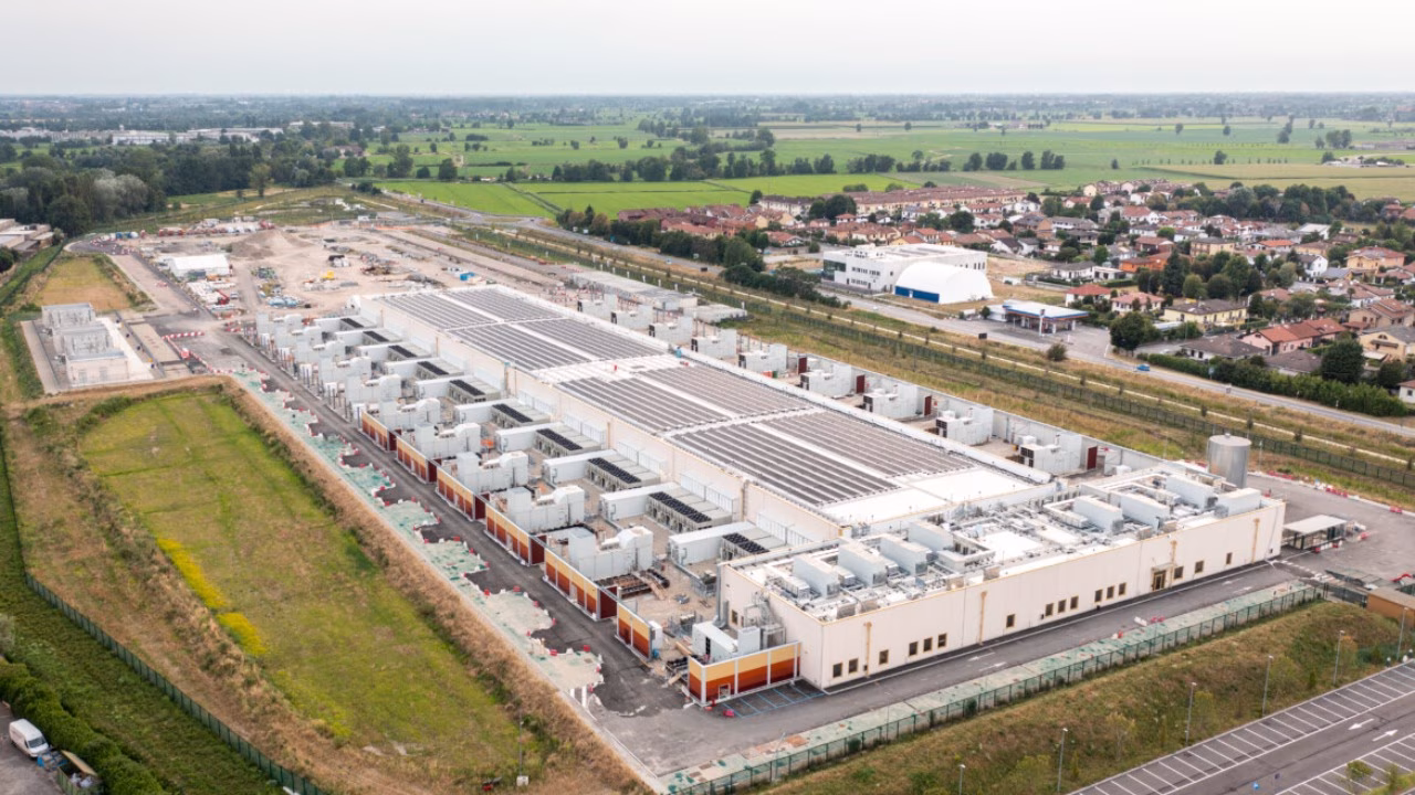 Lombardia, proteste contro il data center da 3 miliardi di euro a Lacchiarella